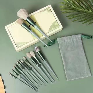 13 magical brushes for a complete makeup transformation